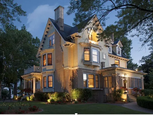 611 East Walnut Street, Horicon, WI 53032