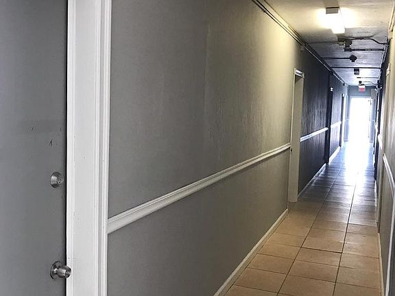 3rd image of 6881 Indian Creek Dr
