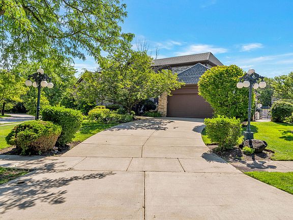 2nd image of 2135 Phillips Dr