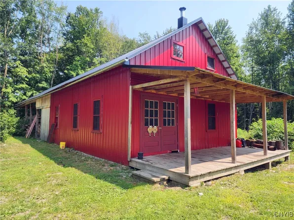 620 Albion Cross Rd, Pulaski, NY 13142