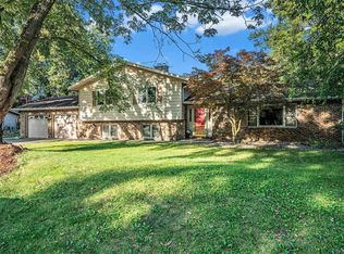 1810 S Briarwood Dr, Warsaw, IN