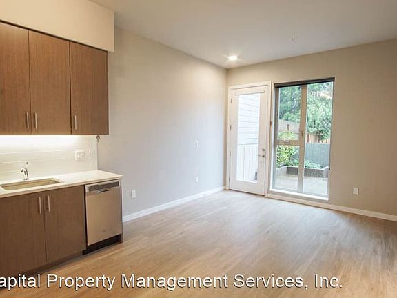 3rd image of 1313 SE Lambert St #5761380
