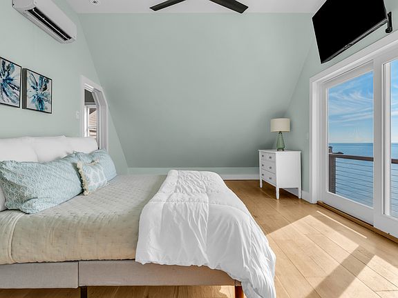 3rd image of 49 Circle Beach Rd