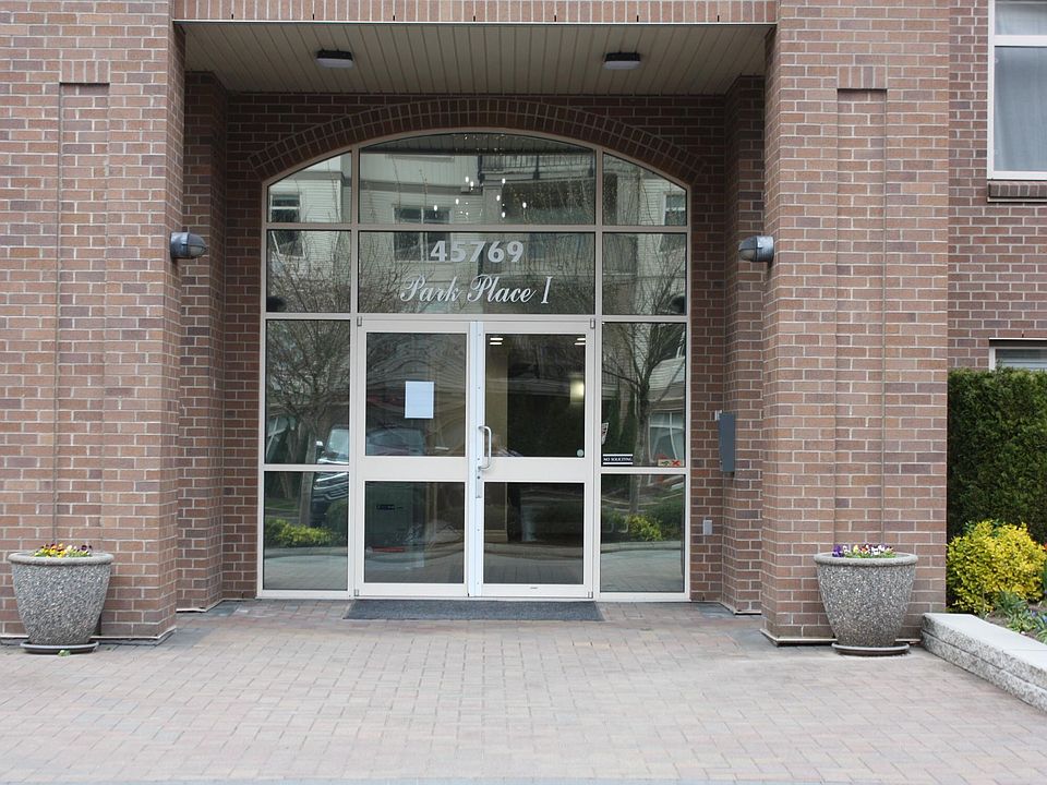 2nd image of 45769 Stevenson Rd #412