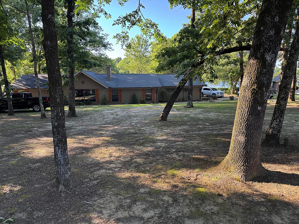 1st image of 4470 Lakewood Ln