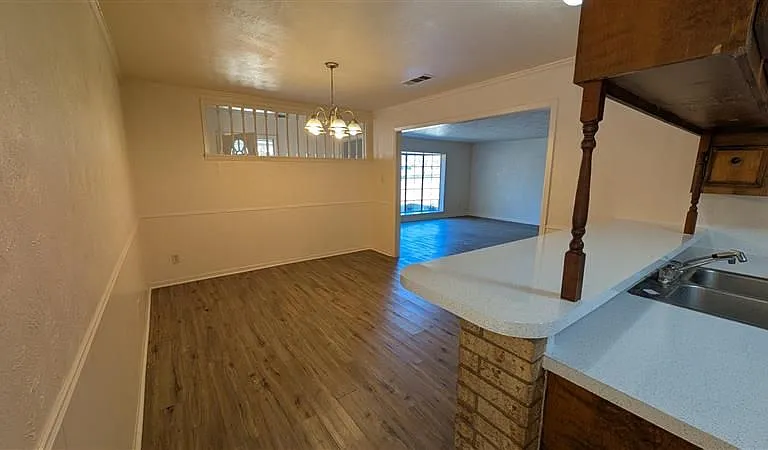 1713 Arlington Cir — Photo 10