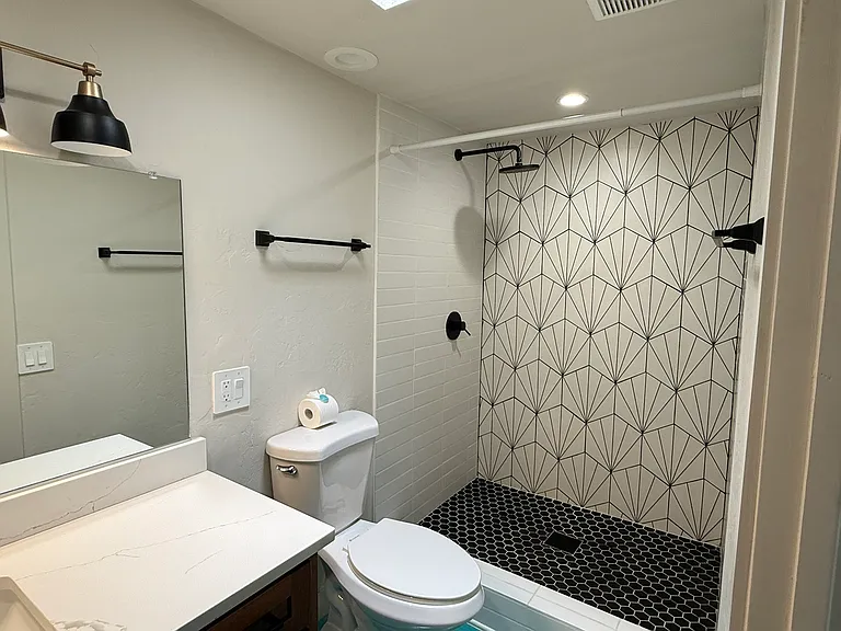 426 S Stratford Dr — Photo 35