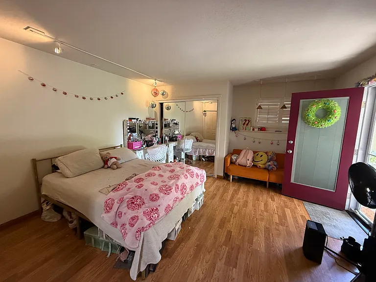 181 Brook Knoll Dr #B — Photo 6