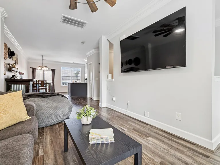 4705 Brighton Village Dr — Photo 4