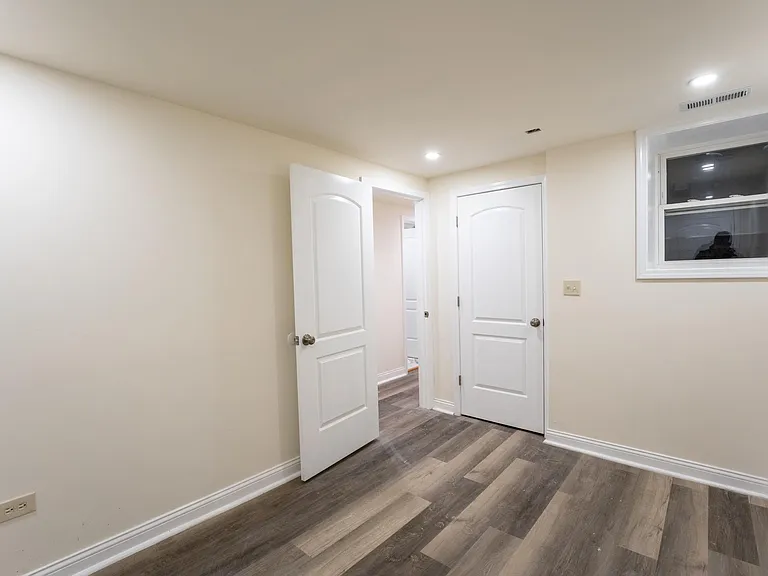 3331 S Wallace St #BASEMENT — Photo 9