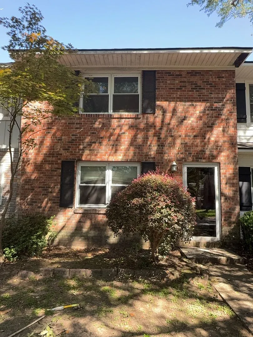 For Rent 730 Harbor Lane — Photo 1