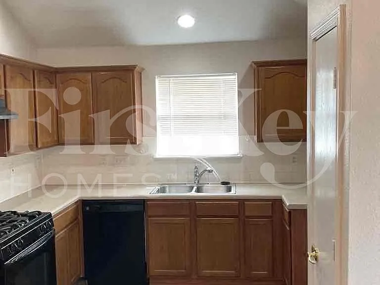 8422 Cherisse Dr — Photo 7
