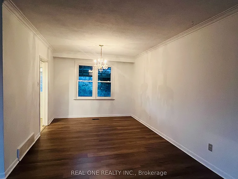 6 Fairhill Cres — Photo 5