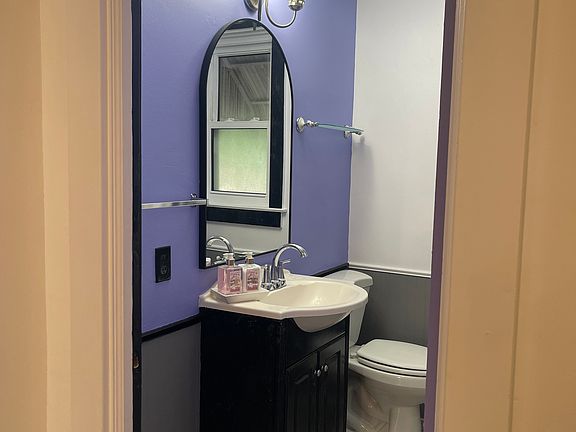 4th image of 47 S Pearl St #1