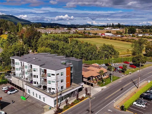 7098 Wallace Dr #308, Central Saanich, BC V8M 1G9