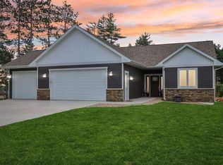 807 Saddle Rd, Portage, WI 53901