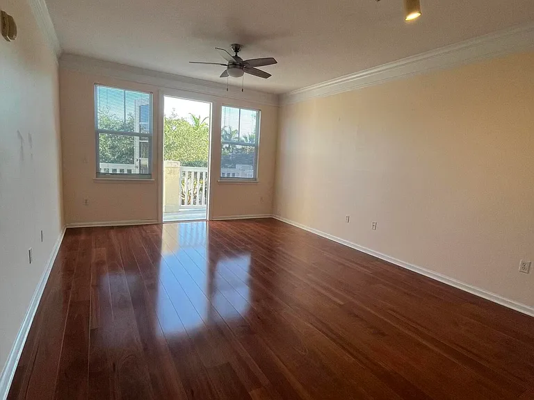 276 Murcia Dr #310 — Photo 4