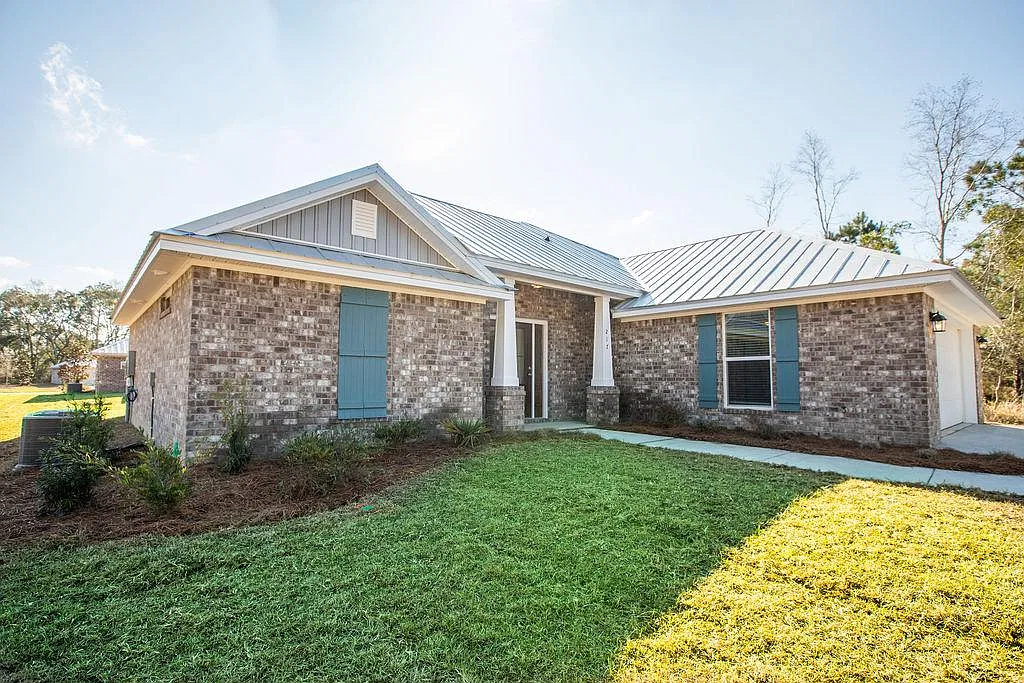 217 Summerfield Dr — Photo 1