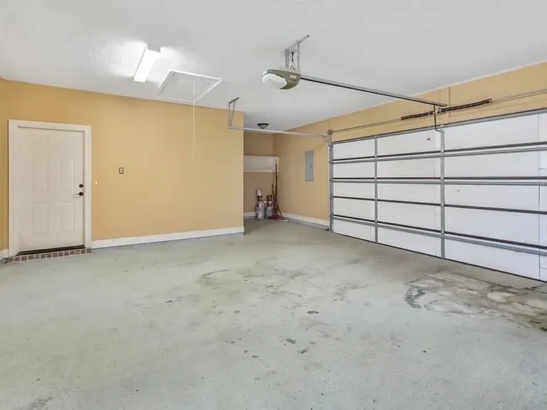 2750 Ithaca Dr — Photo 21