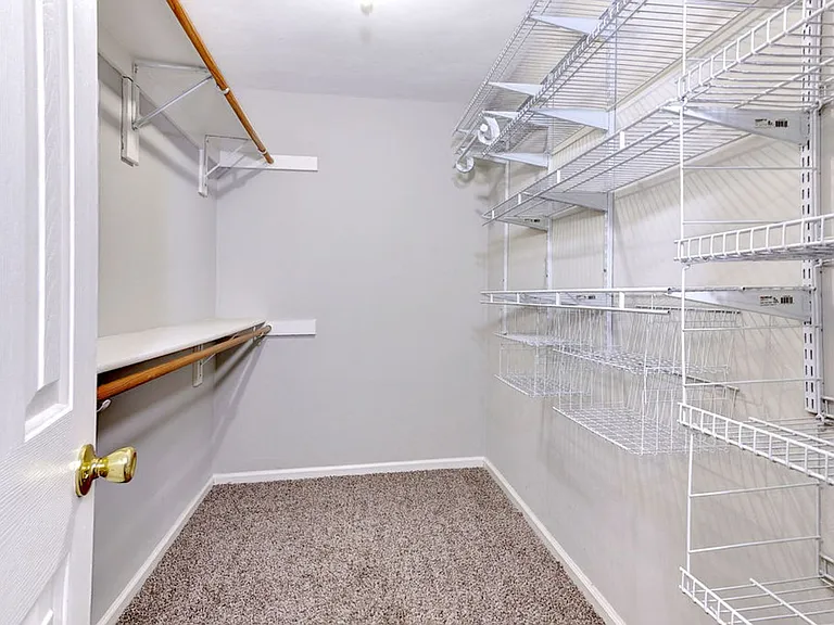 112 Post Oak Rd — Photo 23