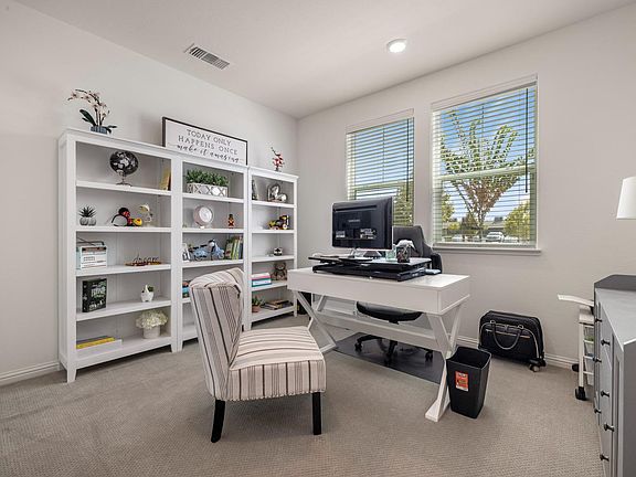 5th image of 2831 Penrose Ln