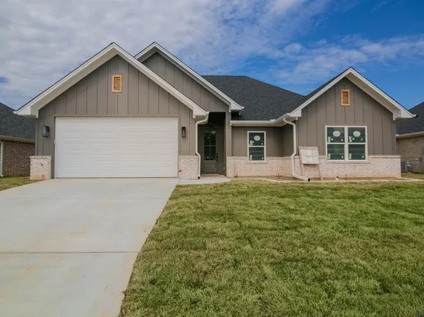 109 Pintail Ln, Hallsville, TX 75650