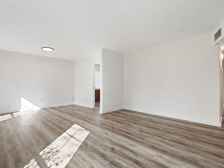 12611 High Meadow Dr — Photo 9