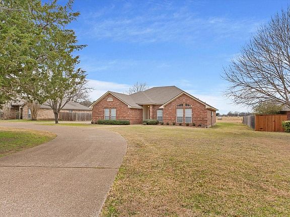 2nd image of 708 N Old Robinson Rd