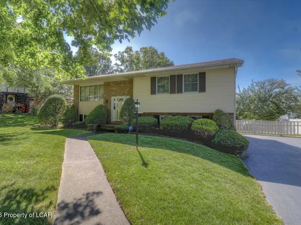 105 S Highland Dr, Jenkins Township, PA 18640