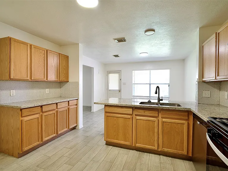21618 Misty Fall Ln — Photo 11