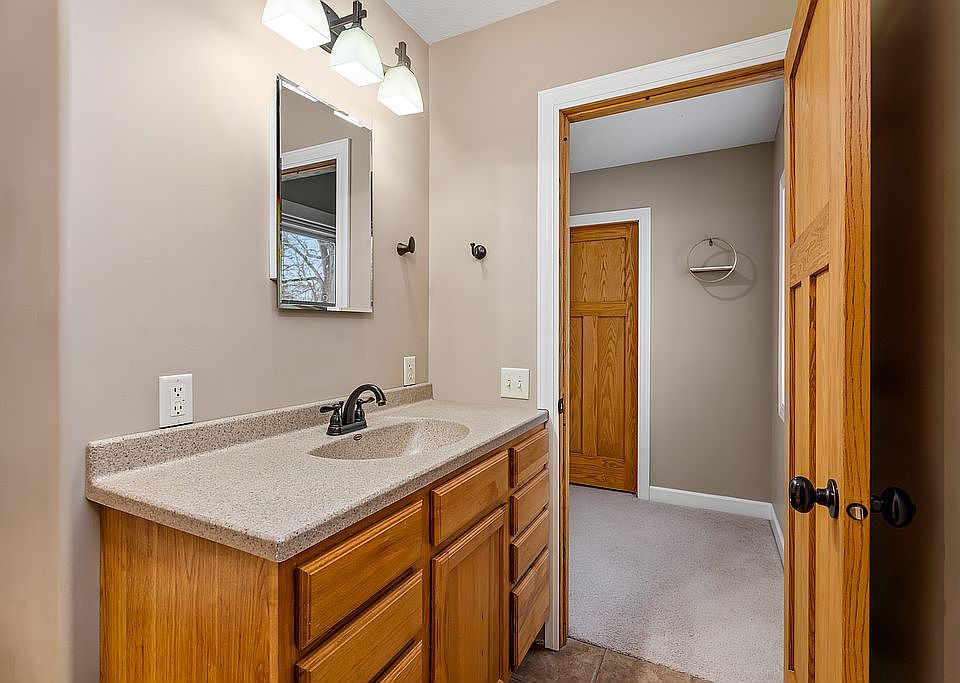 2nd image of 1531 S Cherry Creek Ln