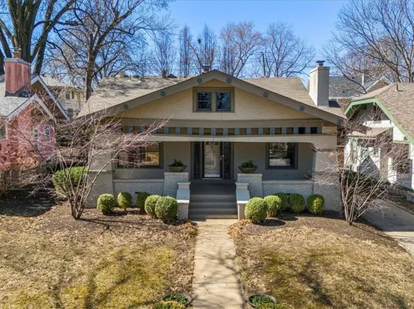 5724 Oak St, Kansas City, MO 64113