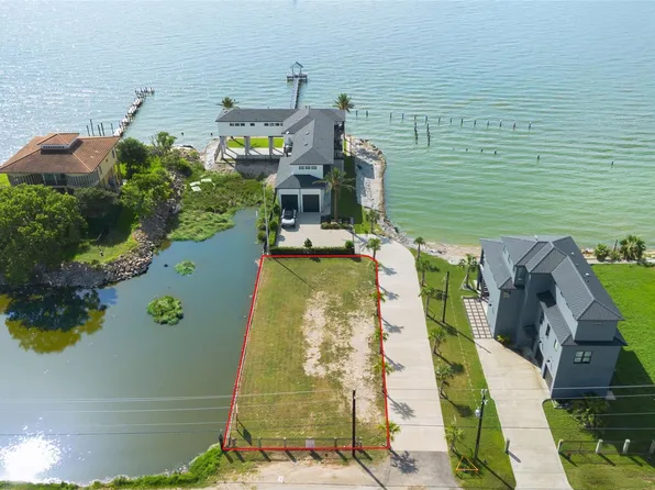 802 Todville Rd, Seabrook, TX 77586