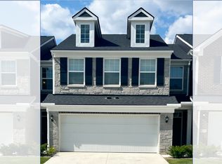 4992 Glenora Dr, Lake Orion, MI 48359