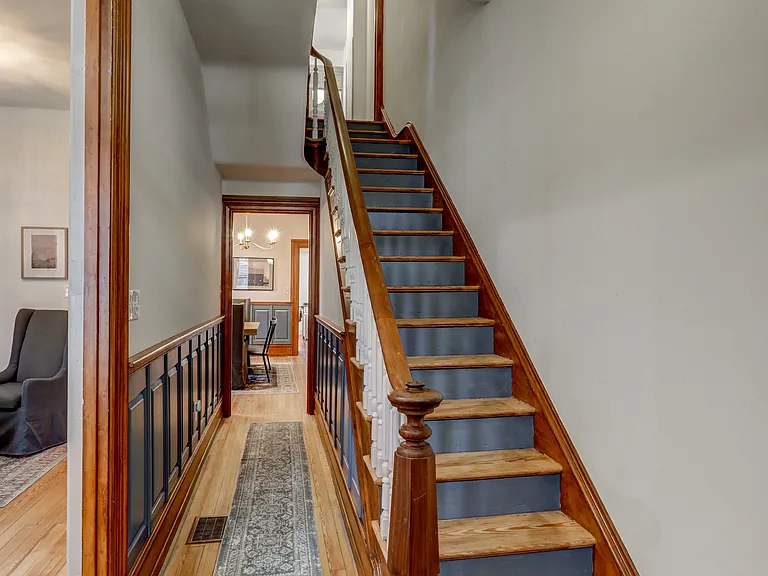 732 Chestnut St — Photo 2