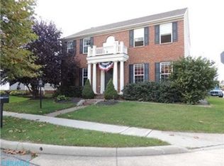 5713 Decker Dr, New Albany, OH 43054