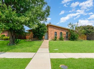 745 Cambridge Dr, Plano, TX 75023