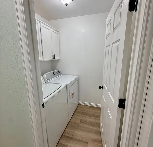 309 Catherine St — Photo 17