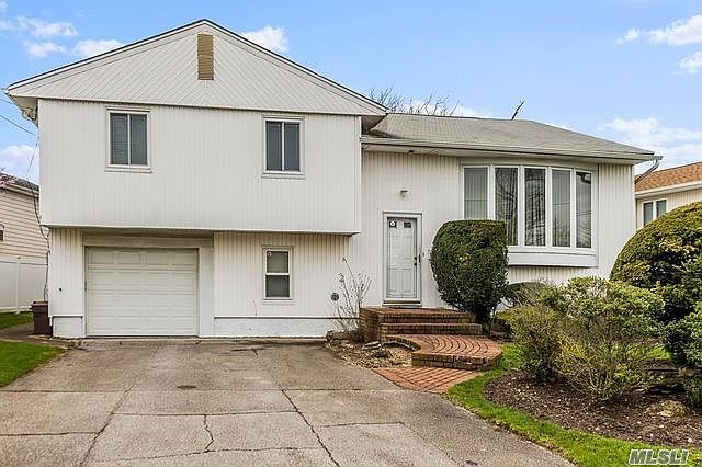 1st image of 432 Bunker Dr