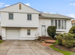 432 Bunker Dr, Oceanside, NY