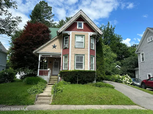 269 N Kingsboro Avenue, Gloversville, NY 12078
