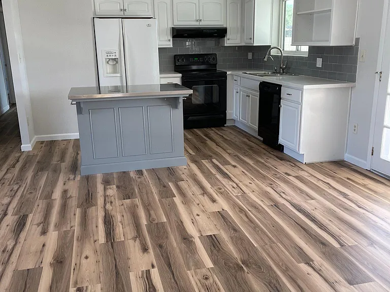 3443 E Poinsettia Dr — Photo 5