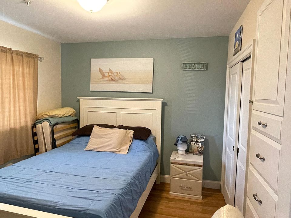 One bedroom with plenty of closet, drawer space. TV with cable and split for heating/cooling.