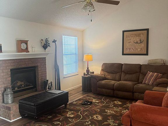 5th image of 8049 Stablegate Way