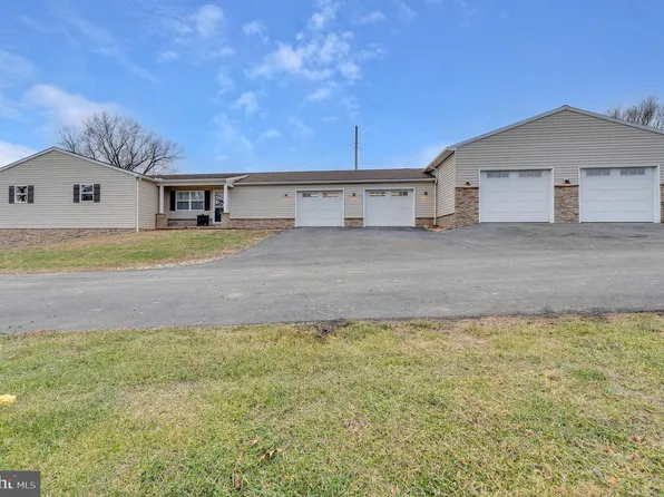 60 Armory Dr, Chambersburg, PA 17202
