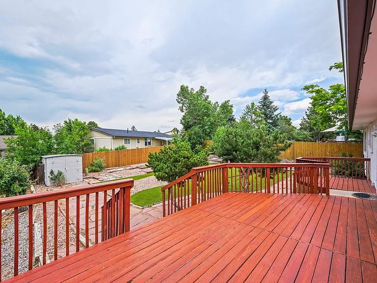 3018 Roche Dr N — Photo 30