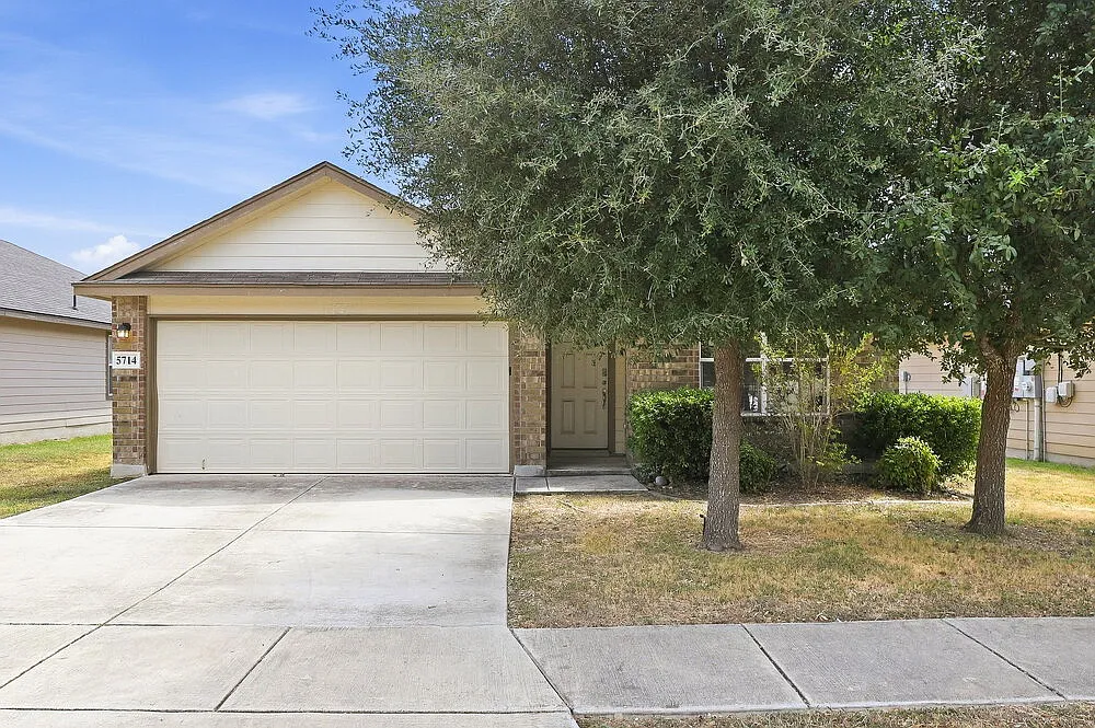 4 bed, 2.0 bath, 1733 sqft, $1,785 — Photo 1