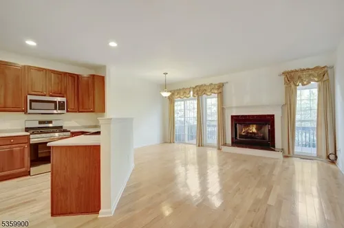 18 Mountain View Dr Photo 1