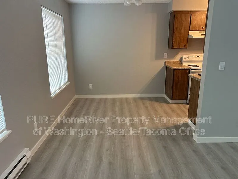 2 bed, 2.0 bath, 1016 sqft, $1,895 — Photo 2