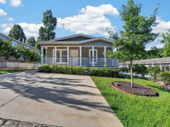 26 Hillandale St, Newnan, GA 30263